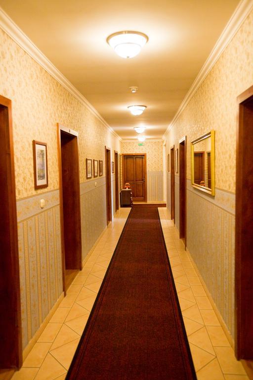 Goecsej Palatinus Etterem Es Panzio Aparthotel Zalaegerszeg Εξωτερικό φωτογραφία